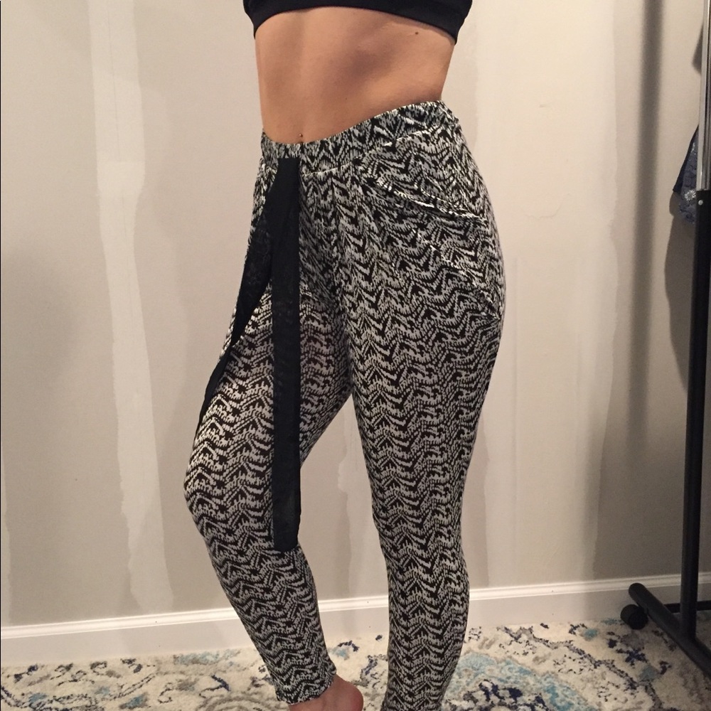 Light weight float stair guy leg pant